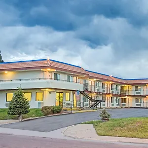 Knights Hotel